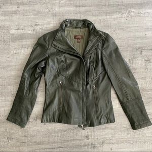 Danier Women’s Green Leather Jacket - M/L